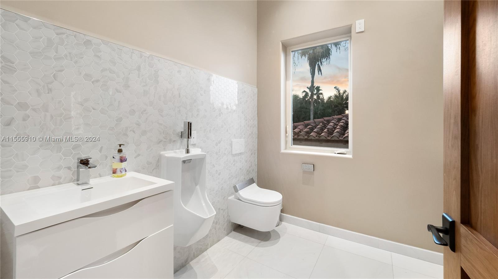 20551 SW 162nd Ave, Miami, Florida 33187, 10 Bedrooms Bedrooms, ,10 BathroomsBathrooms,Residential,For Sale,20551 SW 162nd Ave,A11555910
