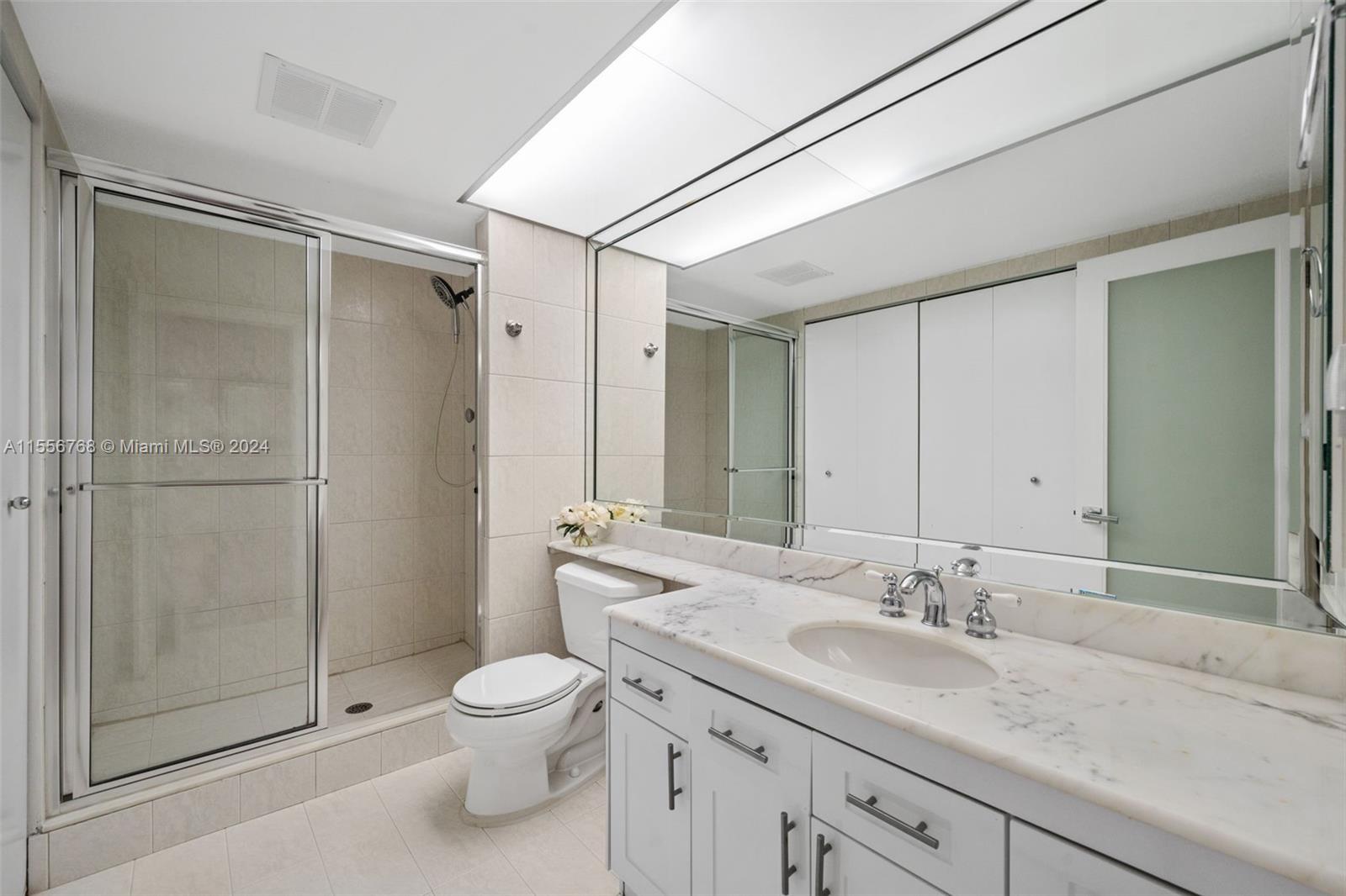 19707 Turnberry Way 18L, Aventura, Florida 33180, 2 Bedrooms Bedrooms, ,2 BathroomsBathrooms,Residentiallease,For Rent,19707 Turnberry Way 18L,A11556768