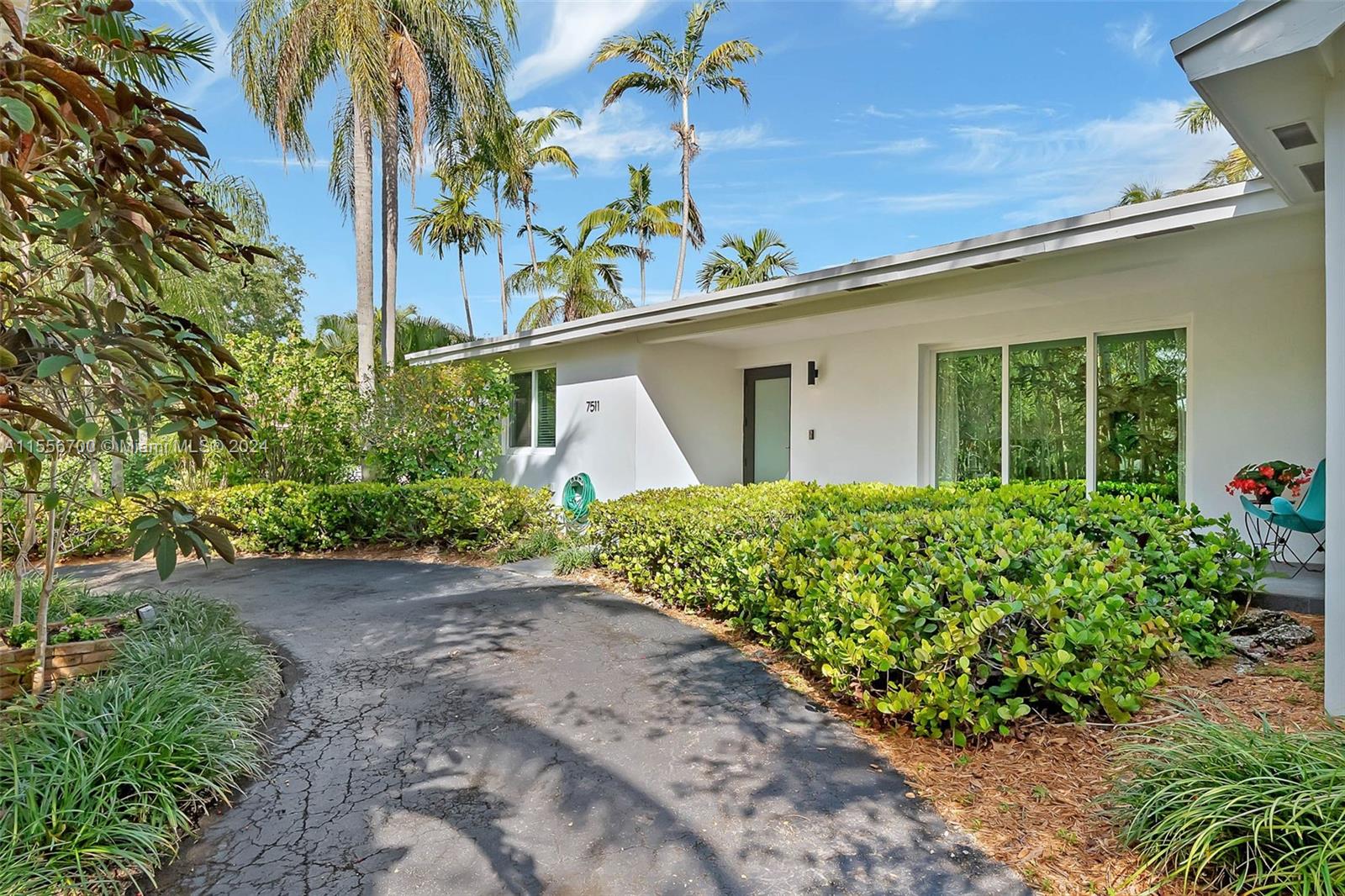 7511 SW 172nd St, Palmetto Bay, Florida 33157, 3 Bedrooms Bedrooms, ,2 BathroomsBathrooms,Residential,For Sale,7511 SW 172nd St,A11556700