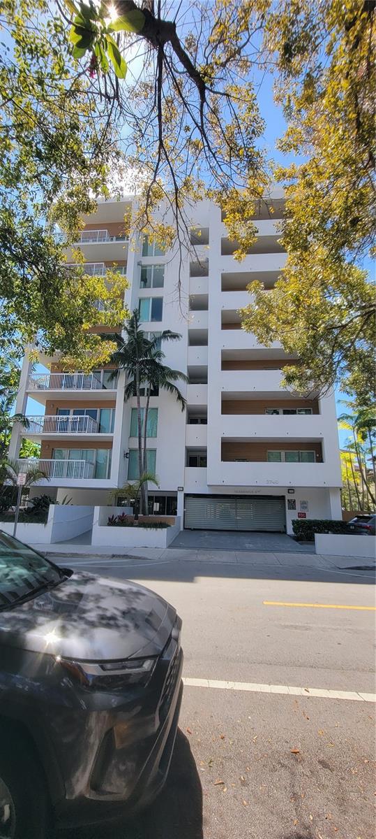2740 SW 28th Ter #405 For Sale A11557041, FL