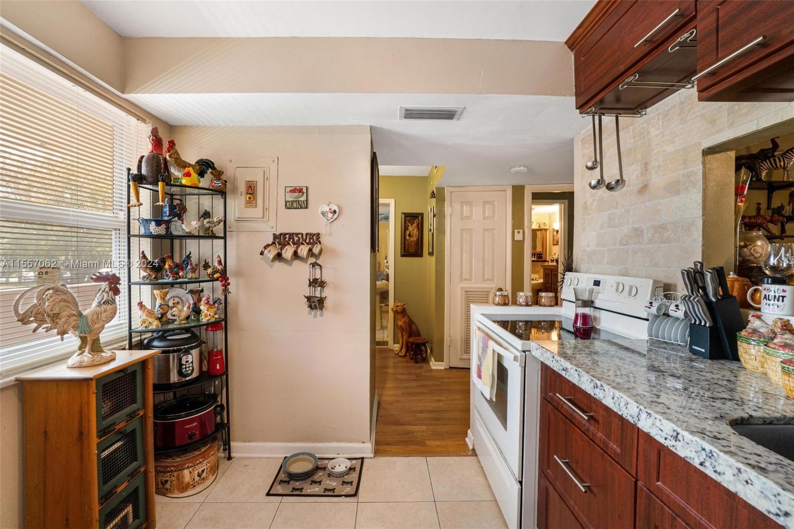 1401 NE 191st St D214, Miami, Florida 33179, 1 Bedroom Bedrooms, ,1 BathroomBathrooms,Residential,For Sale,1401 NE 191st St D214,A11557062