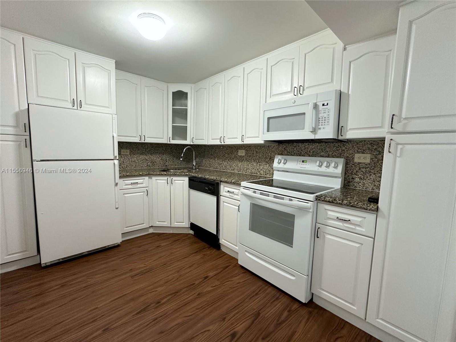 6039 Collins Ave 701, Miami Beach, Florida 33140, 2 Bedrooms Bedrooms, ,2 BathroomsBathrooms,Residential,For Sale,6039 Collins Ave 701,A11556946