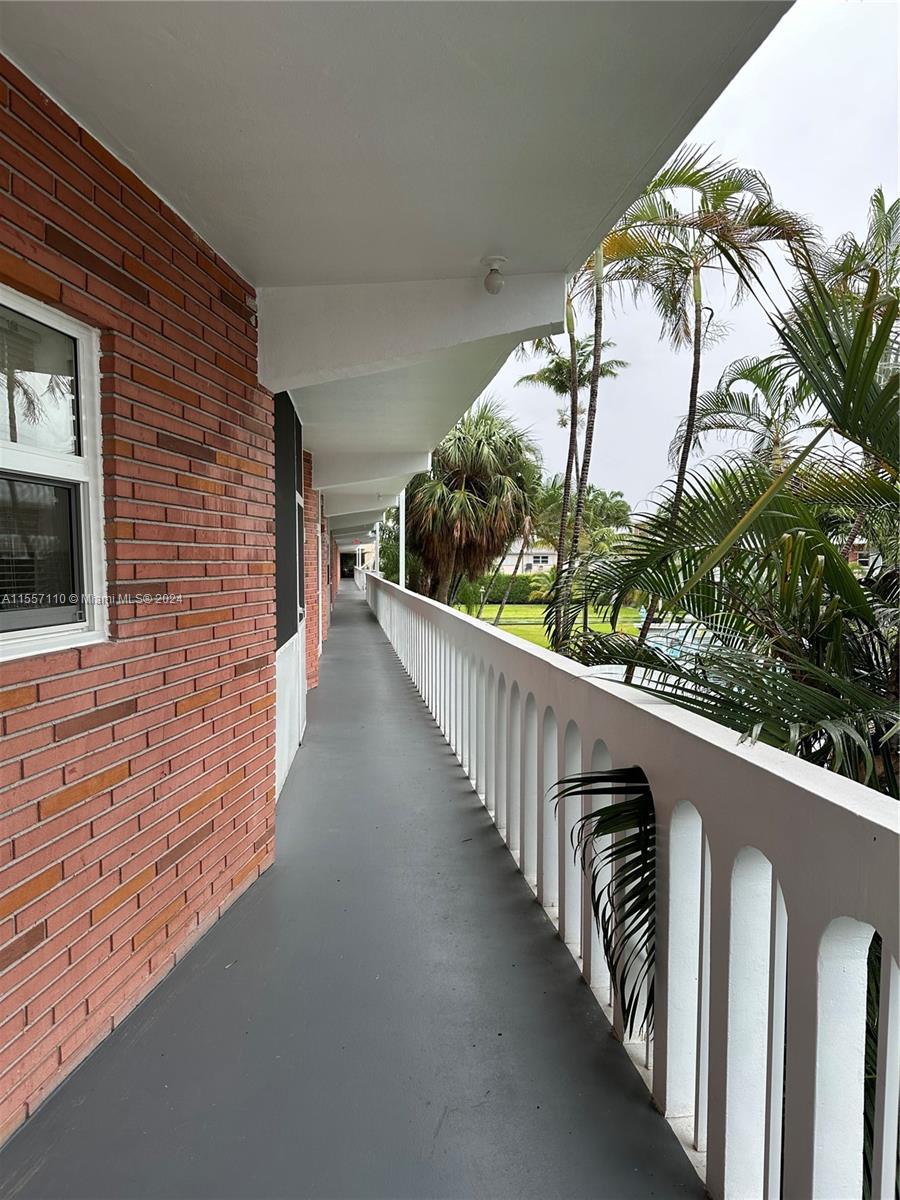 141 NE 10th Ave 18B, Hallandale Beach, Florida 33009, 2 Bedrooms Bedrooms, ,1 BathroomBathrooms,Residentiallease,For Rent,141 NE 10th Ave 18B,A11557110