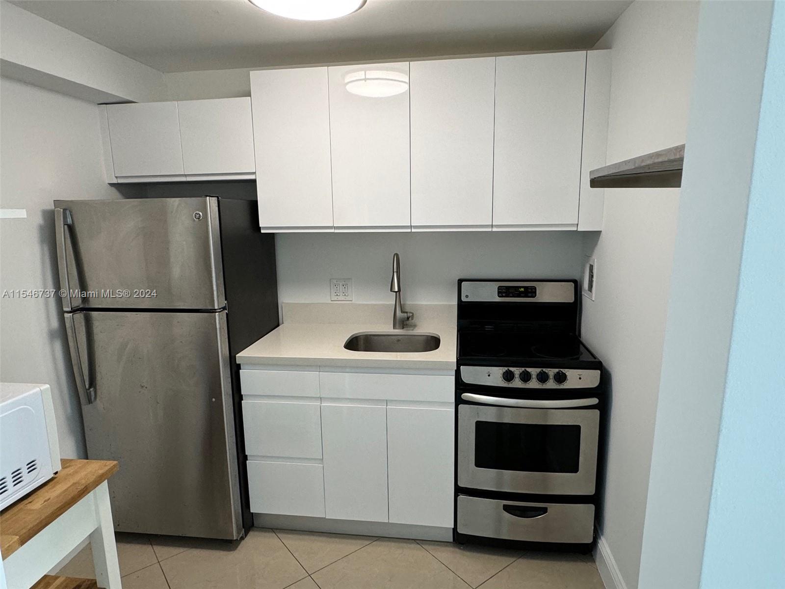 3901 S Ocean Dr 15M, Hollywood, Florida 33019, 1 Bedroom Bedrooms, ,1 BathroomBathrooms,Residential,For Sale,3901 S Ocean Dr 15M,A11546737