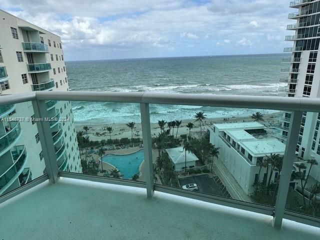 3901 S Ocean Dr 15M, Hollywood, Florida 33019, 1 Bedroom Bedrooms, ,1 BathroomBathrooms,Residential,For Sale,3901 S Ocean Dr 15M,A11546737