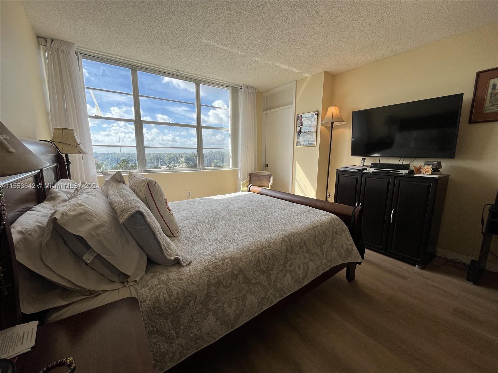 1200 Saint Charles Pl 708, Pembroke Pines, Florida 33026, 2 Bedrooms Bedrooms, ,2 BathroomsBathrooms,Residential,For Sale,1200 Saint Charles Pl 708,A11553642