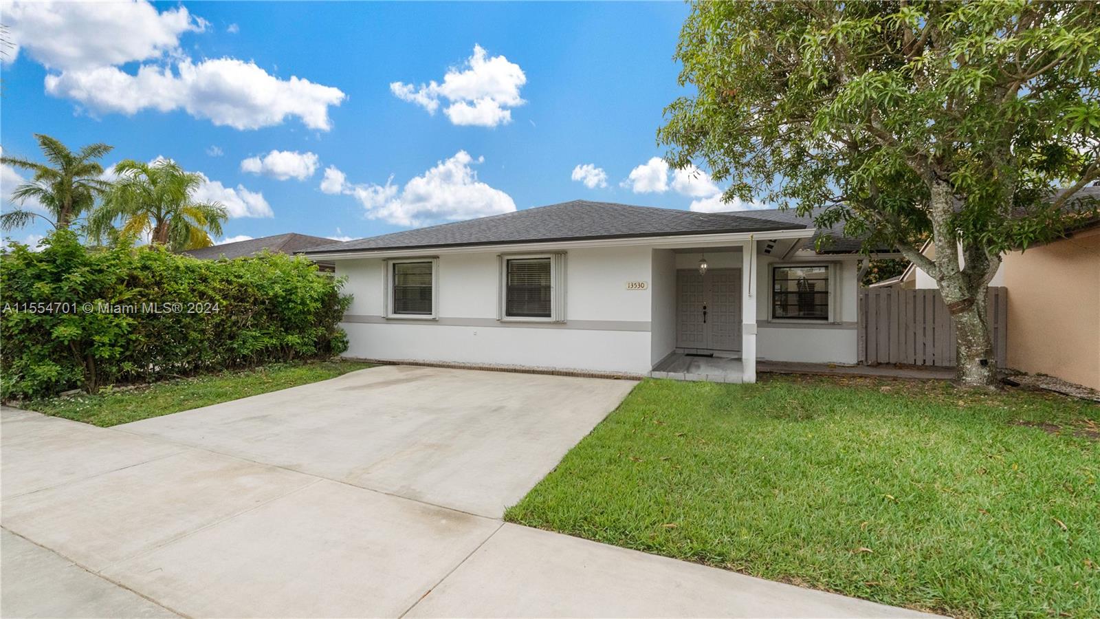 13530 SW 178th St  For Sale A11554701, FL