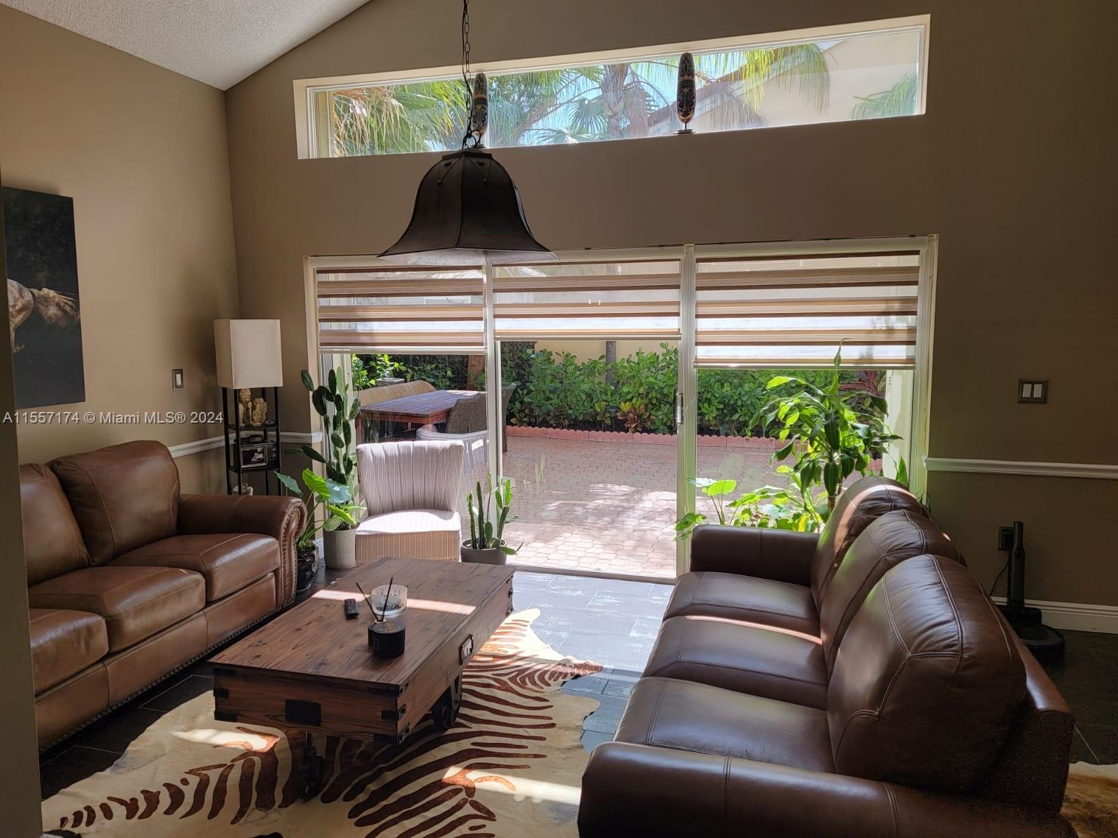 1135 Lidflower St, Hollywood, Florida 33019, 3 Bedrooms Bedrooms, ,2 BathroomsBathrooms,Residential,For Sale,1135 Lidflower St,A11557174