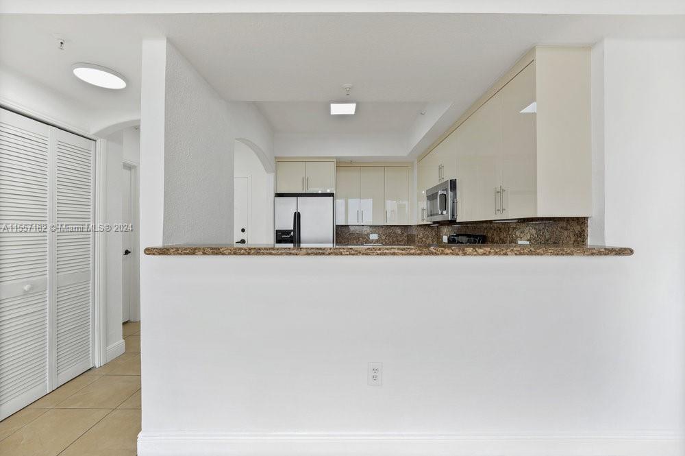 2301 SW 27th Ave 602, Miami, Florida 33145, 1 Bedroom Bedrooms, ,1 BathroomBathrooms,Residentiallease,For Rent,2301 SW 27th Ave 602,A11557182