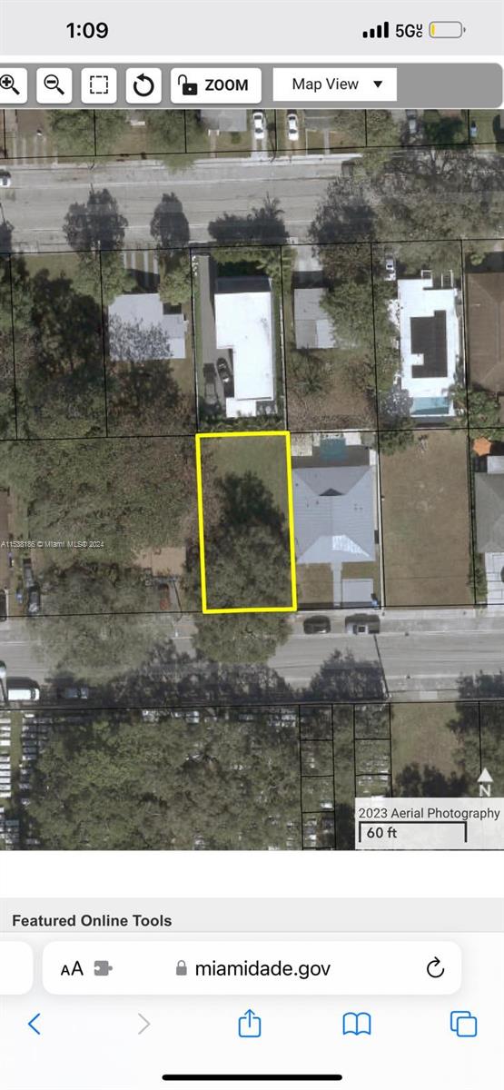 3667  Charles Ave  For Sale A11538186, FL