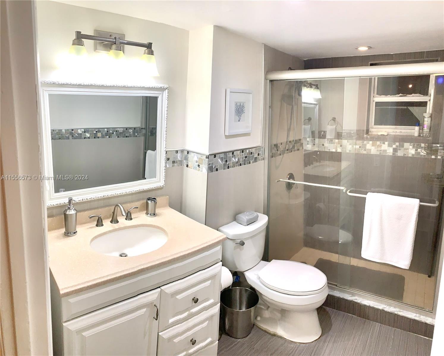 Hollywood, Florida 33019, 2 Bedrooms Bedrooms, ,2 BathroomsBathrooms,Residential,For Sale,A11556573