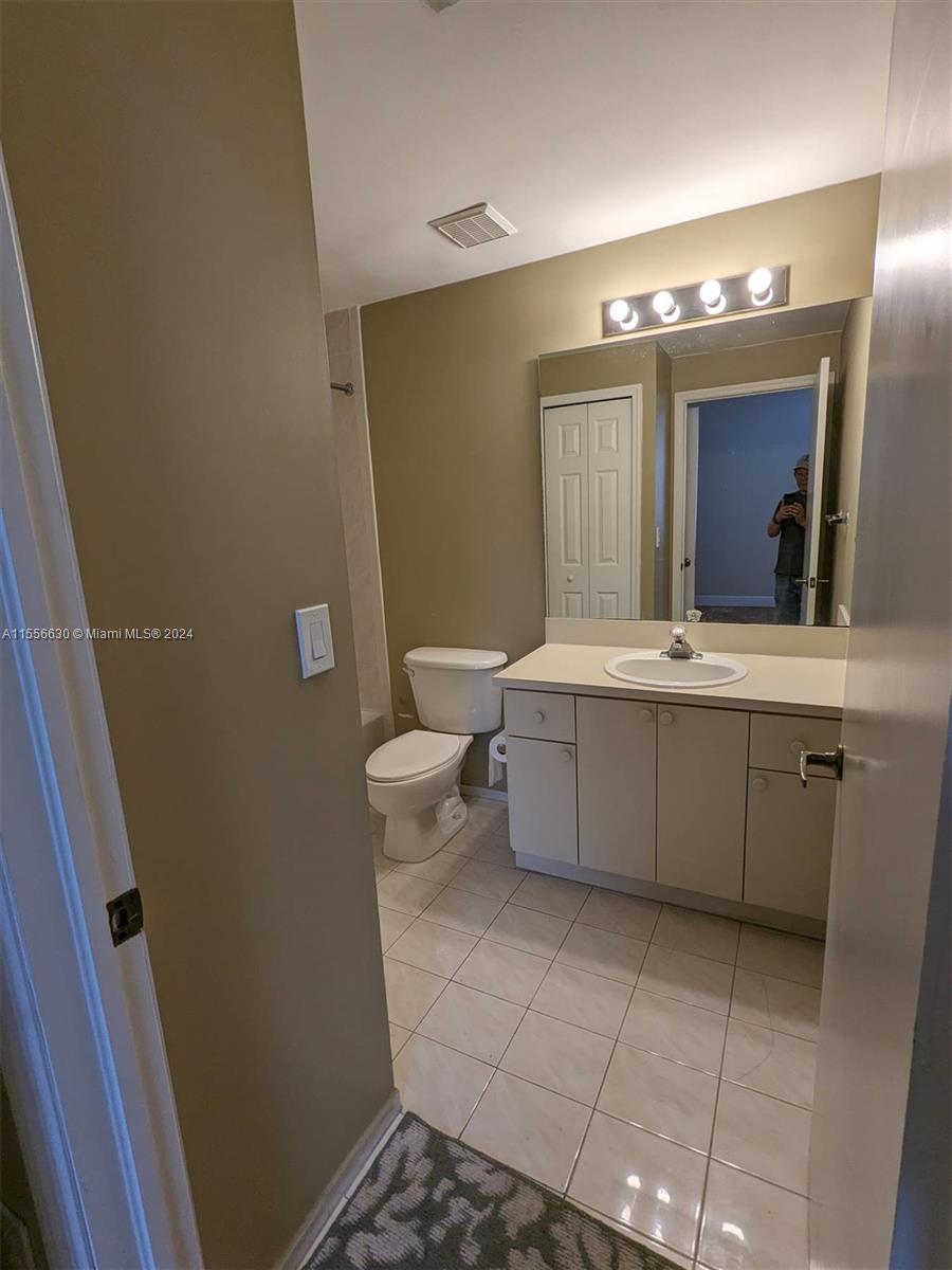 6560 NW 114th Ave 522, Doral, Florida 33178, 2 Bedrooms Bedrooms, 4 Rooms Rooms,2 BathroomsBathrooms,Residential,For Sale,6560 NW 114th Ave 522,A11556630