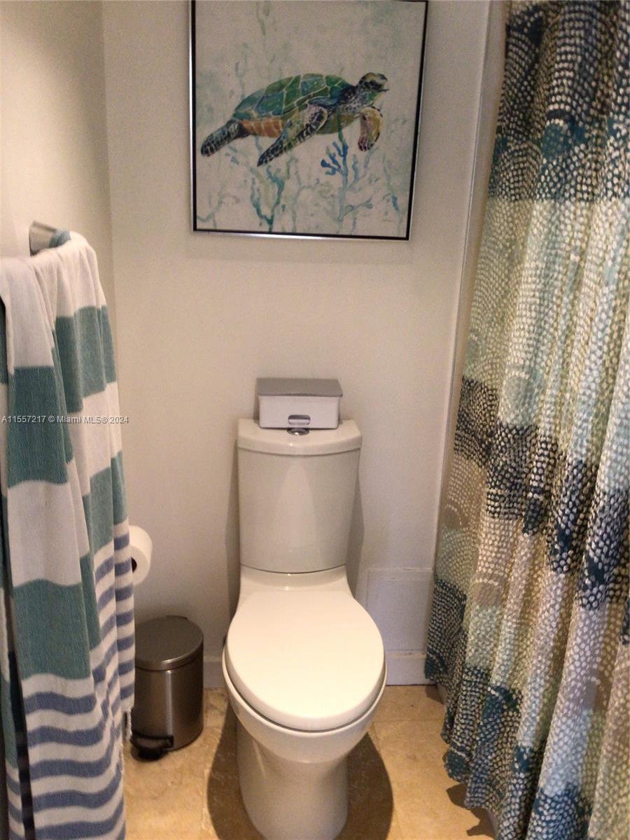 3301 N Country Club Dr 410, Aventura, Florida 33180, 1 Bedroom Bedrooms, ,1 BathroomBathrooms,Residential,For Sale,3301 N Country Club Dr 410,A11557217