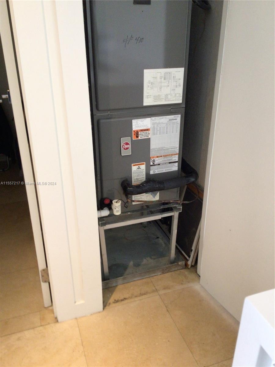 3301 N Country Club Dr 410, Aventura, Florida 33180, 1 Bedroom Bedrooms, ,1 BathroomBathrooms,Residential,For Sale,3301 N Country Club Dr 410,A11557217