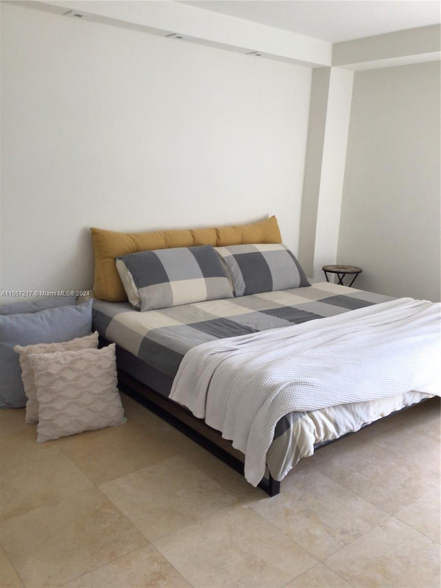 3301 N Country Club Dr 410, Aventura, Florida 33180, 1 Bedroom Bedrooms, ,1 BathroomBathrooms,Residential,For Sale,3301 N Country Club Dr 410,A11557217