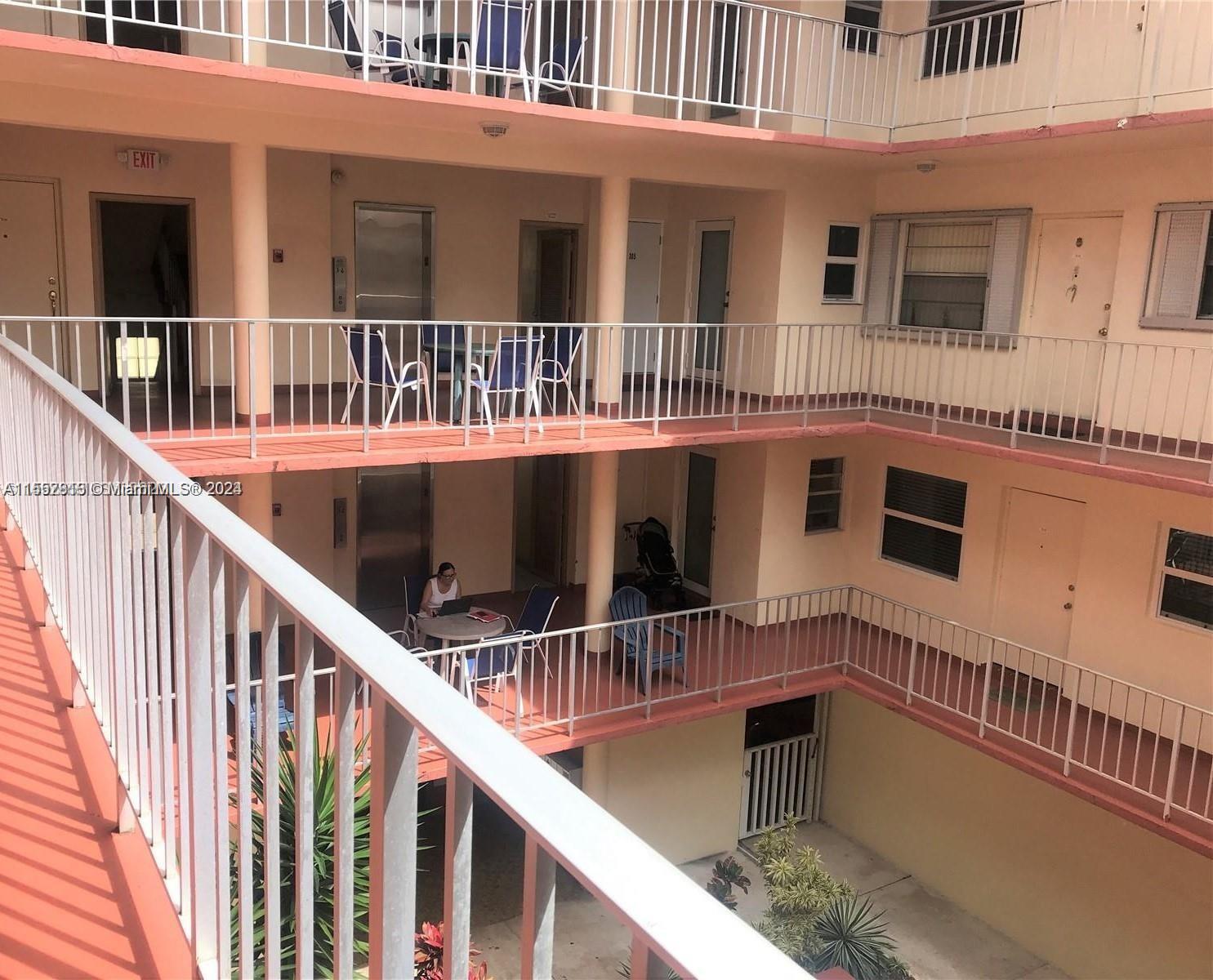 1747 Rodman St 308, Hollywood, Florida 33020, 1 Bedroom Bedrooms, ,1 BathroomBathrooms,Residential,For Sale,1747 Rodman St 308,A11552813