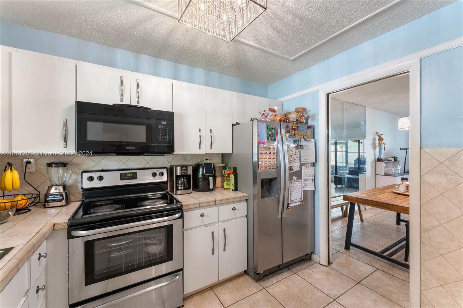 3320 Simms St 11F, Hollywood, Florida 33021, 3 Bedrooms Bedrooms, ,2 BathroomsBathrooms,Residential,For Sale,3320 Simms St 11F,A11557250