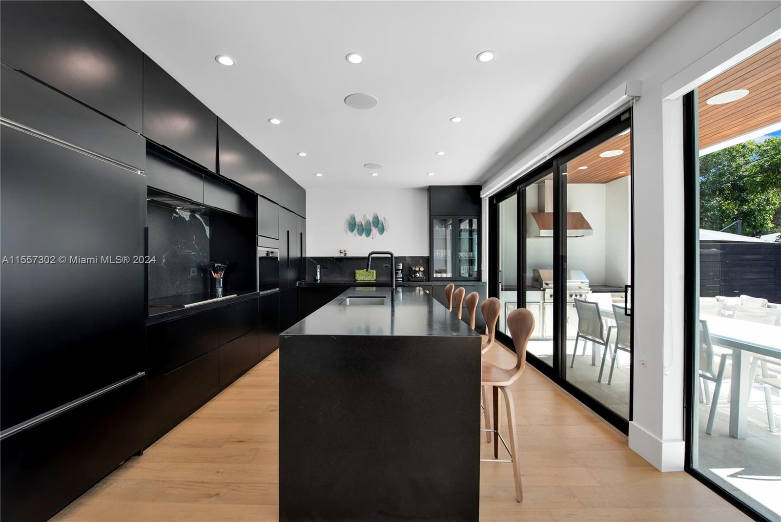 102 NE 50th St, Miami, Florida 33137, 6 Bedrooms Bedrooms, ,4 BathroomsBathrooms,Residential,For Sale,102 NE 50th St,A11557302