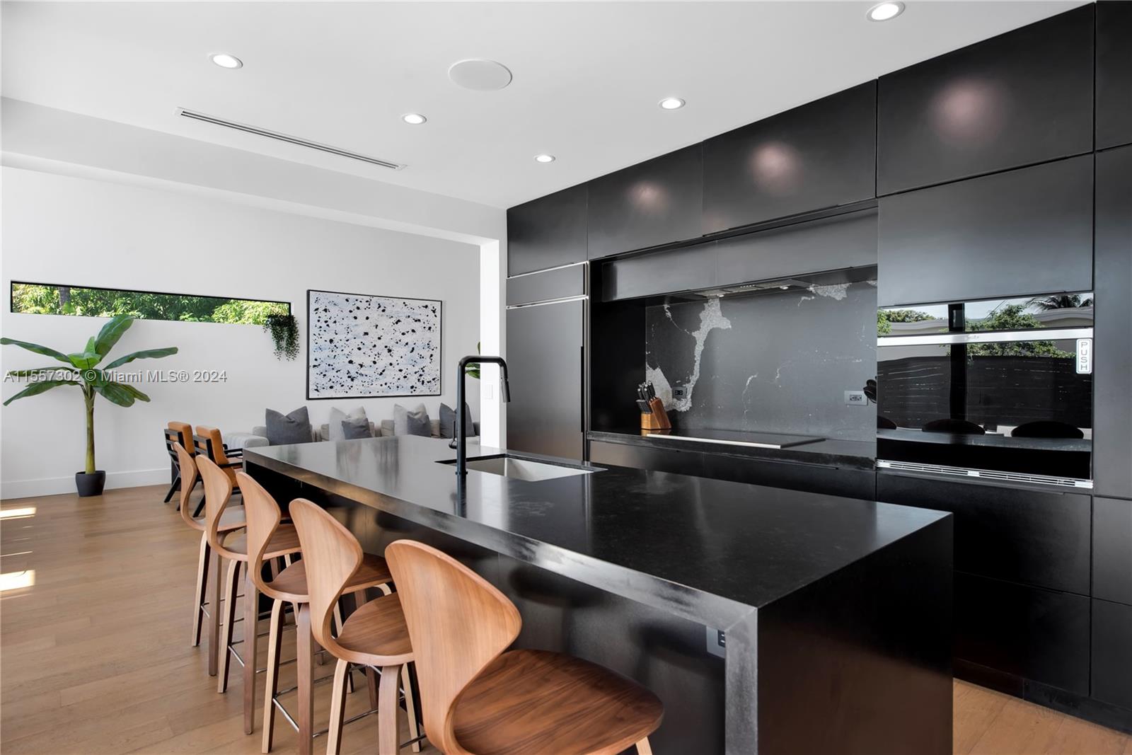 102 NE 50th St, Miami, Florida 33137, 6 Bedrooms Bedrooms, ,4 BathroomsBathrooms,Residential,For Sale,102 NE 50th St,A11557302