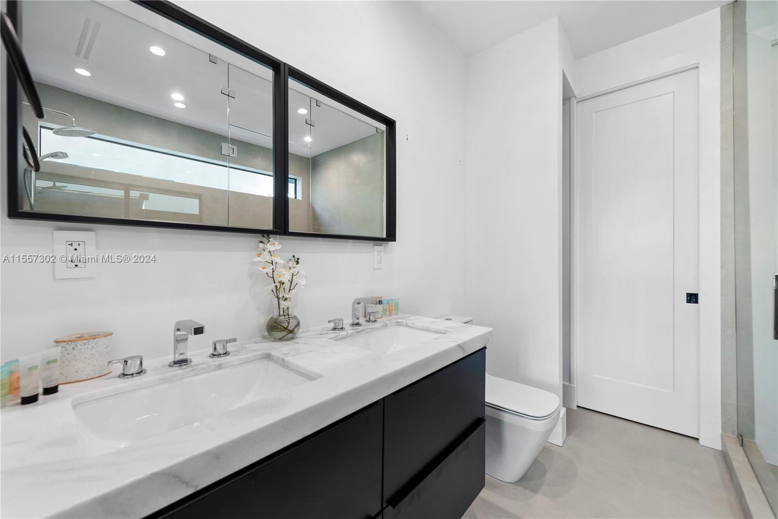 102 NE 50th St, Miami, Florida 33137, 6 Bedrooms Bedrooms, ,4 BathroomsBathrooms,Residential,For Sale,102 NE 50th St,A11557302