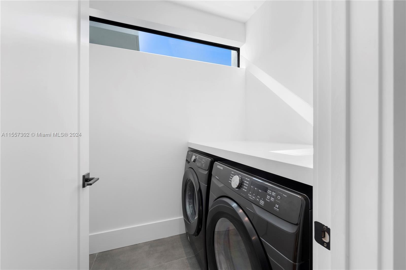 102 NE 50th St, Miami, Florida 33137, 6 Bedrooms Bedrooms, ,4 BathroomsBathrooms,Residential,For Sale,102 NE 50th St,A11557302
