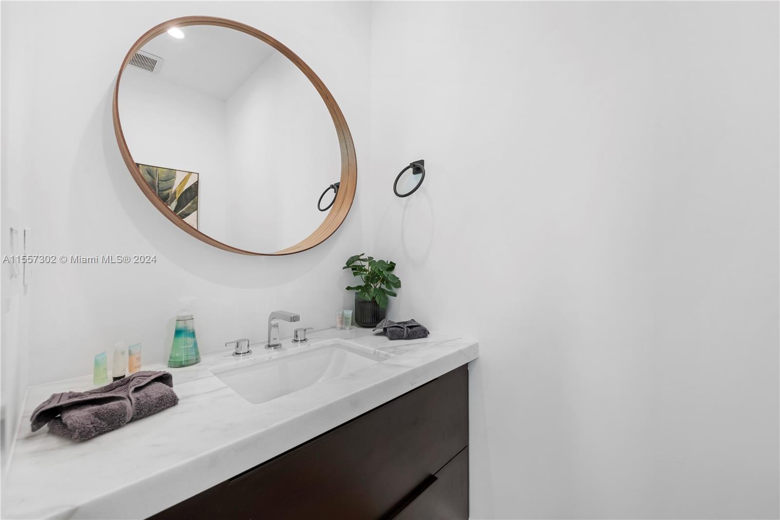 102 NE 50th St, Miami, Florida 33137, 6 Bedrooms Bedrooms, ,4 BathroomsBathrooms,Residential,For Sale,102 NE 50th St,A11557302