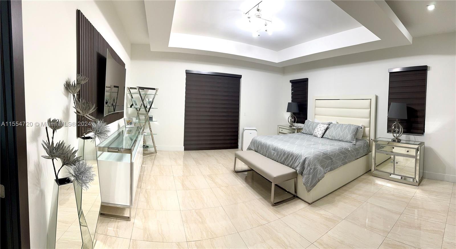 8272 NW 33rd Ter, Doral, Florida 33122, 5 Bedrooms Bedrooms, ,6 BathroomsBathrooms,Residential,For Sale,8272 NW 33rd Ter,A11554720