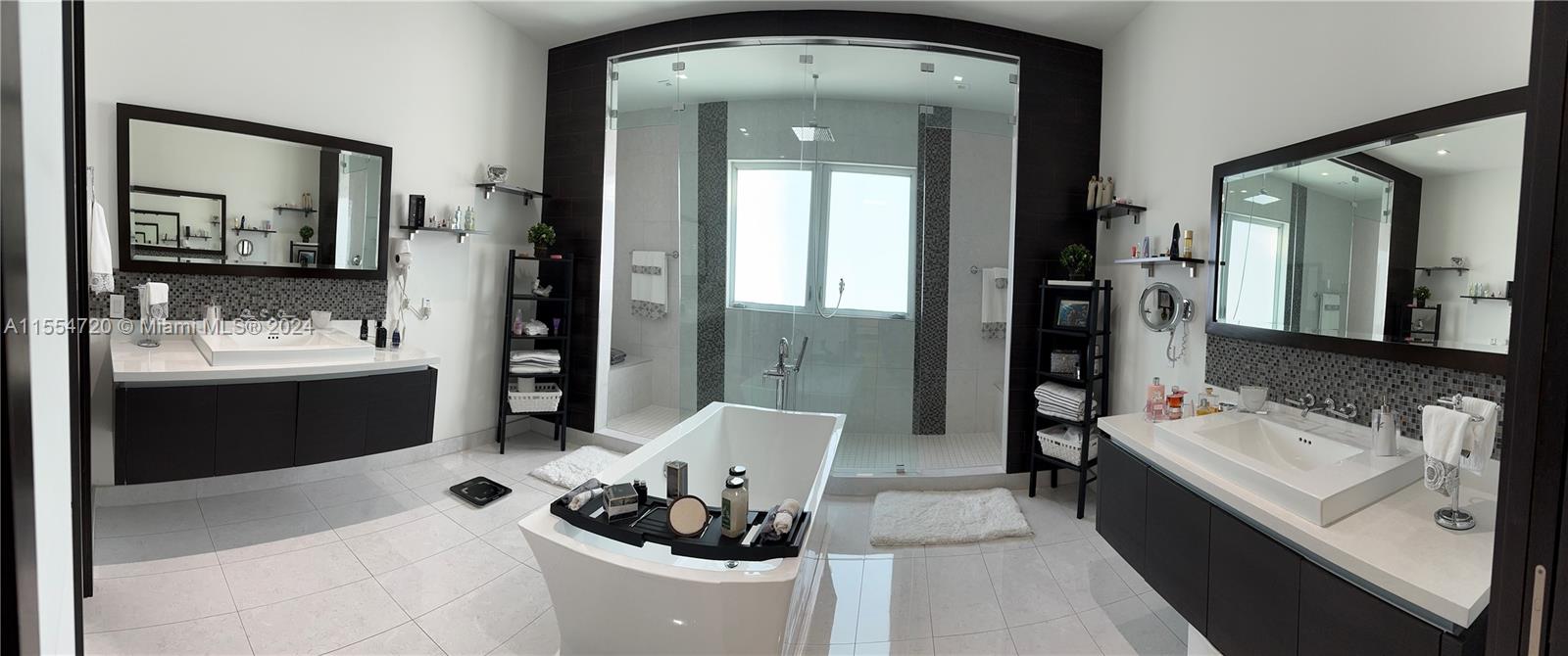 8272 NW 33rd Ter, Doral, Florida 33122, 5 Bedrooms Bedrooms, ,6 BathroomsBathrooms,Residential,For Sale,8272 NW 33rd Ter,A11554720
