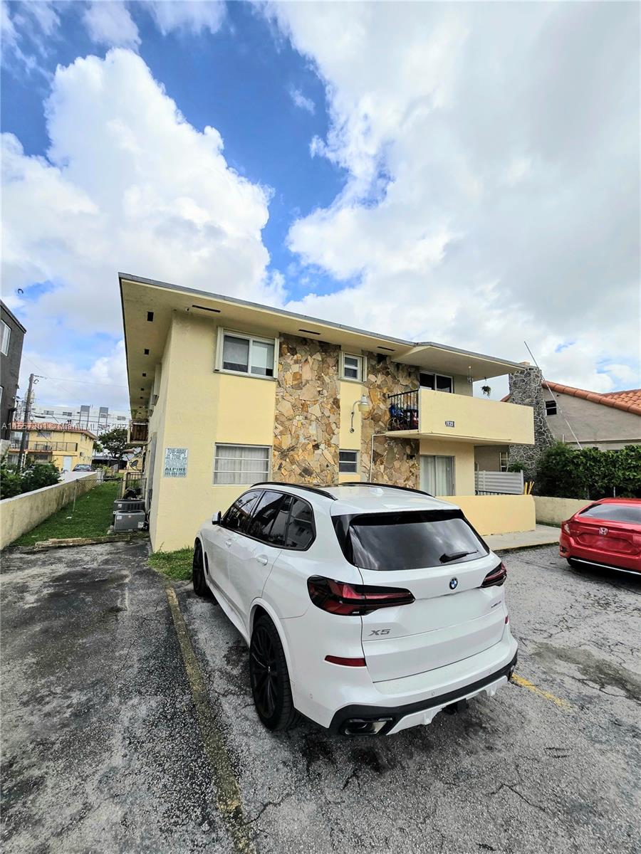 1939 SW 5th St 4, Miami, Florida 33135, 3 Bedrooms Bedrooms, ,2 BathroomsBathrooms,Residential,For Sale,1939 SW 5th St 4,A11557301