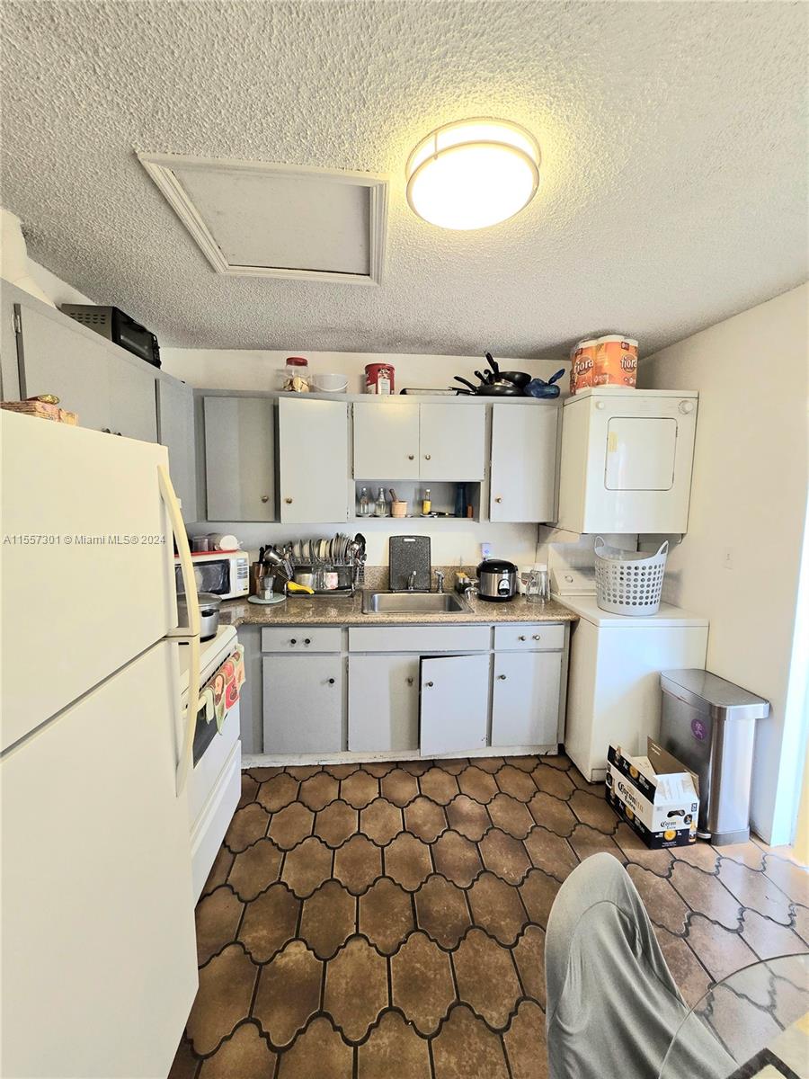 1939 SW 5th St 4, Miami, Florida 33135, 3 Bedrooms Bedrooms, ,2 BathroomsBathrooms,Residential,For Sale,1939 SW 5th St 4,A11557301