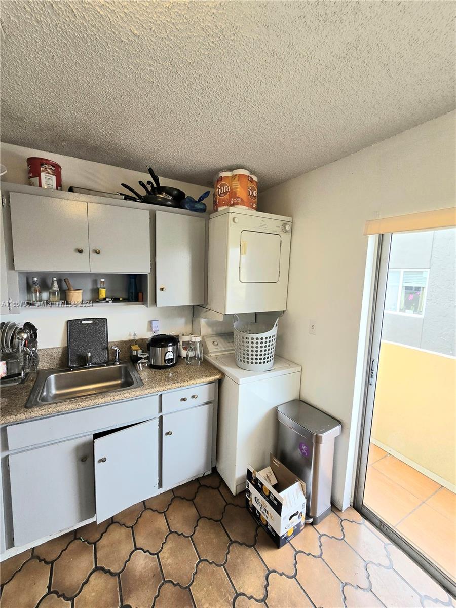 1939 SW 5th St 4, Miami, Florida 33135, 3 Bedrooms Bedrooms, ,2 BathroomsBathrooms,Residential,For Sale,1939 SW 5th St 4,A11557301