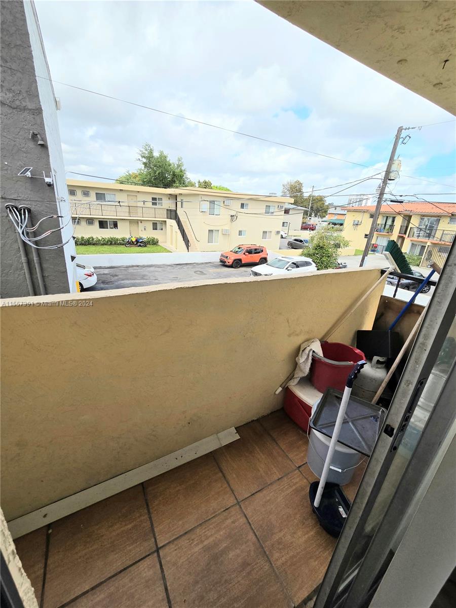 1939 SW 5th St 4, Miami, Florida 33135, 3 Bedrooms Bedrooms, ,2 BathroomsBathrooms,Residential,For Sale,1939 SW 5th St 4,A11557301