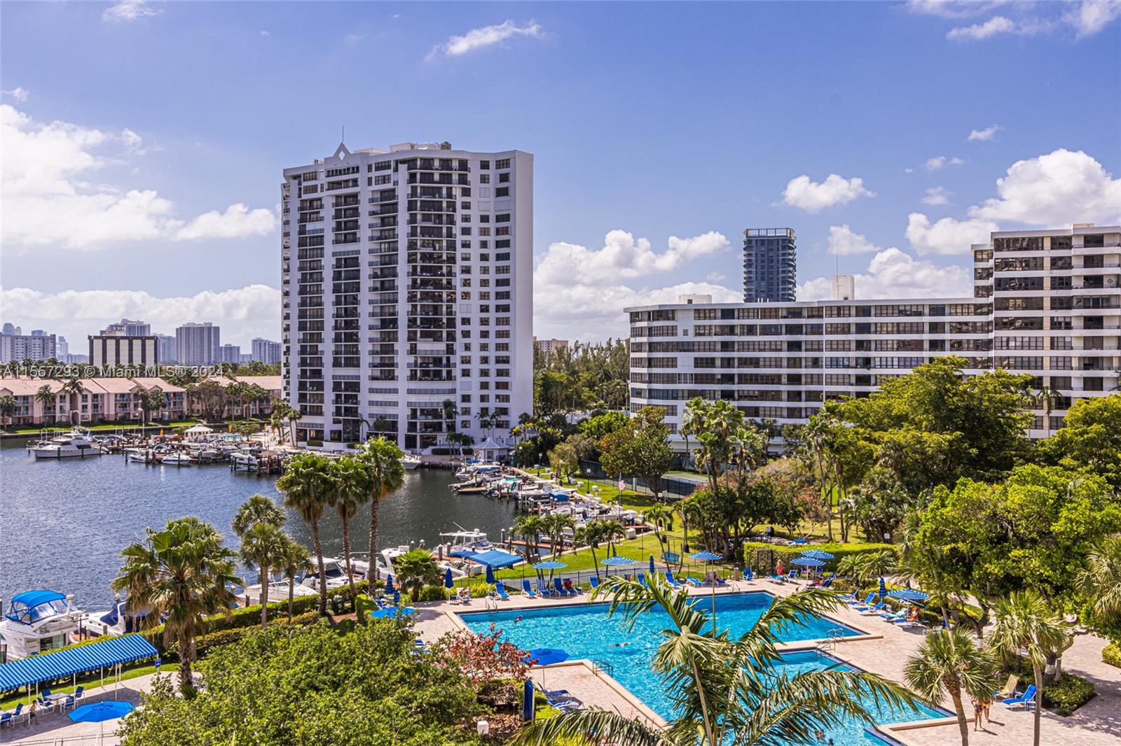 2500 Parkview Dr 701, Hallandale Beach, Florida 33009, 2 Bedrooms Bedrooms, ,2 BathroomsBathrooms,Residential,For Sale,2500 Parkview Dr 701,A11557293