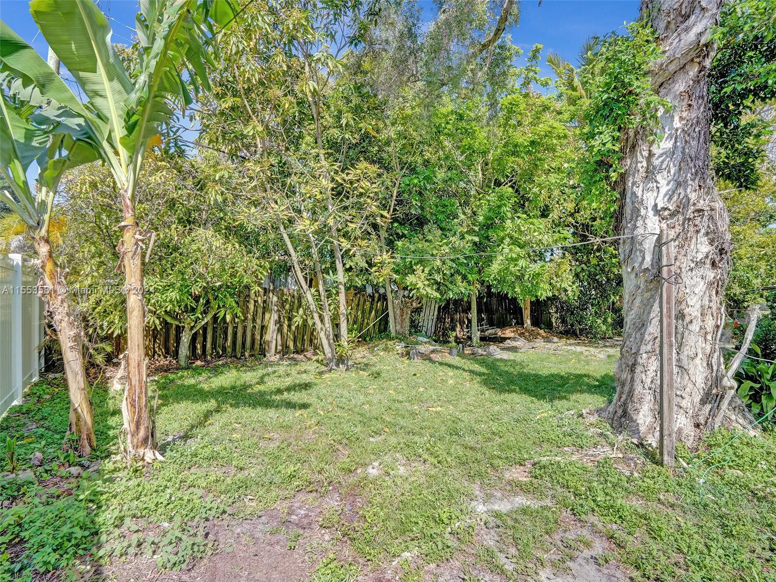 4233 NW 38th Ave, Lauderdale Lakes, Florida 33309, 5 Bedrooms Bedrooms, 1 Room Rooms,3 BathroomsBathrooms,Residential,For Sale,4233 NW 38th Ave,A11553581