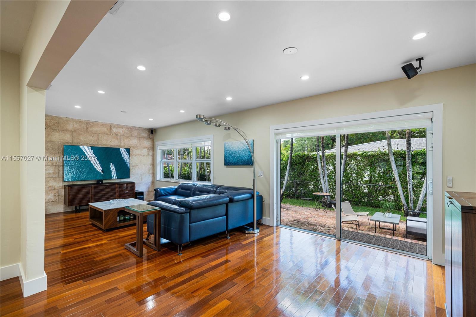 1559 Trevino Ave, Coral Gables, Florida 33134, 3 Bedrooms Bedrooms, ,2 BathroomsBathrooms,Residential,For Sale,1559 Trevino Ave,A11557027
