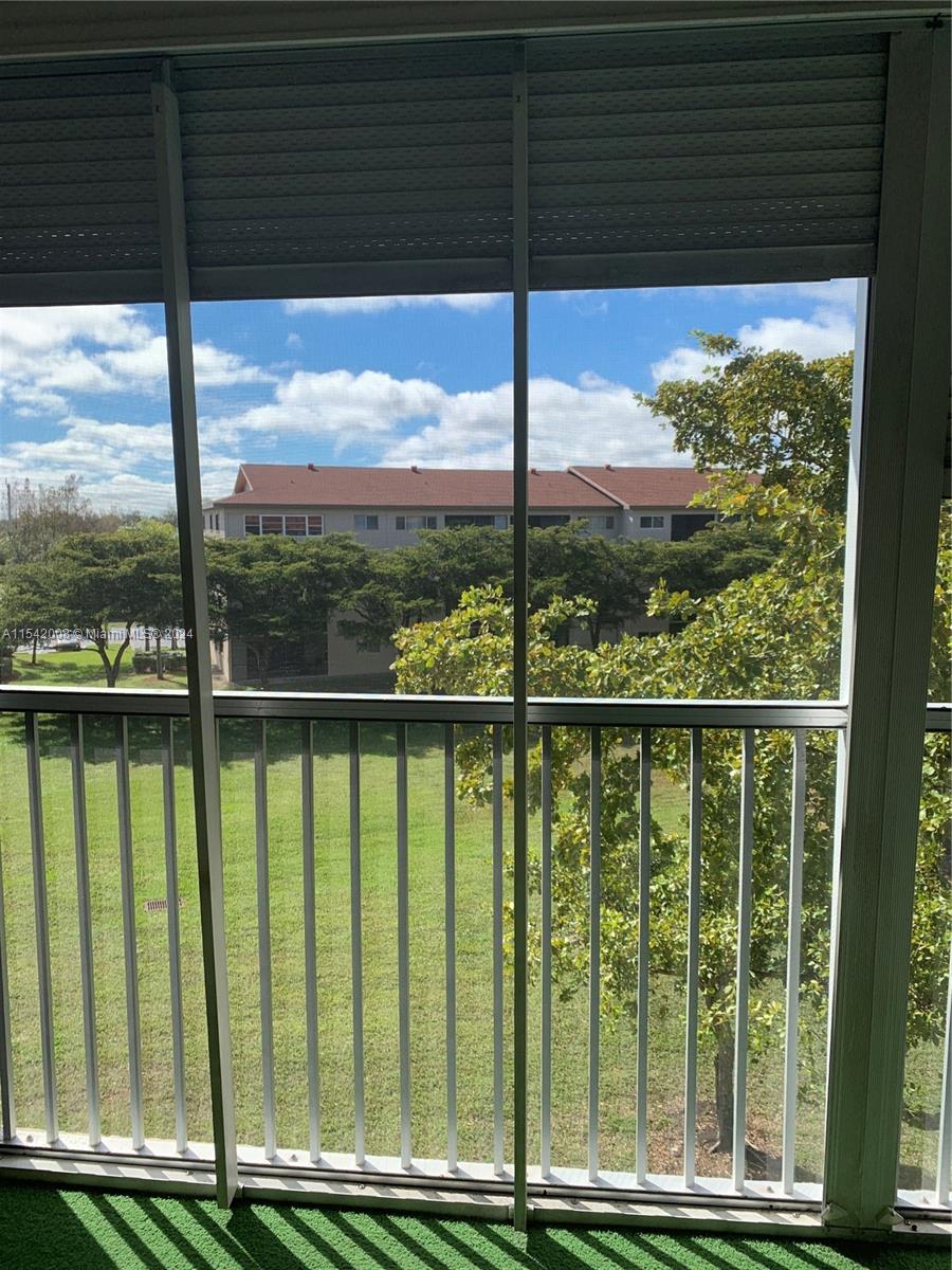 13000 SW 15th Ct 404U, Pembroke Pines, Florida 33027, 2 Bedrooms Bedrooms, ,2 BathroomsBathrooms,Residentiallease,For Rent,13000 SW 15th Ct 404U,A11542008