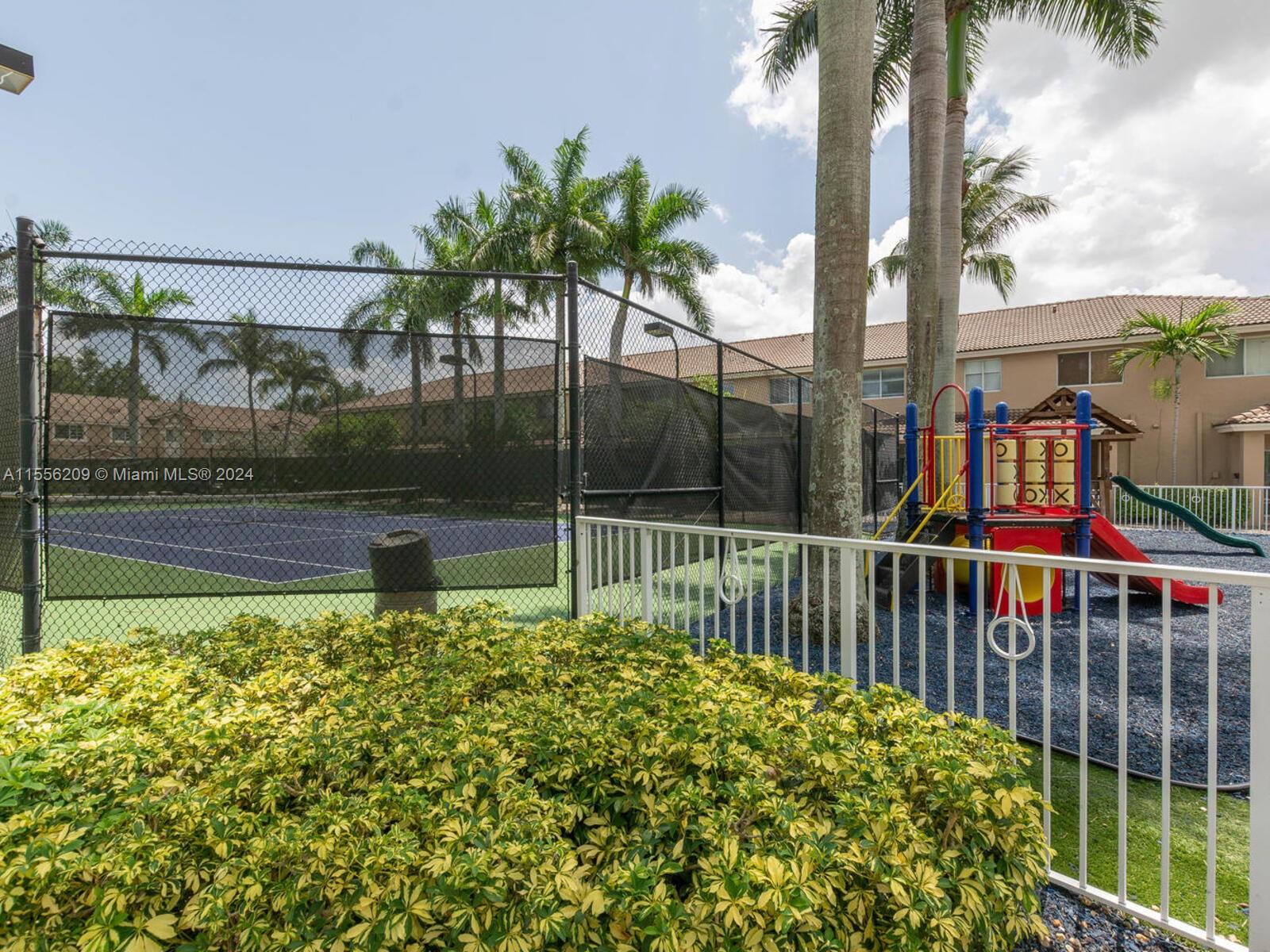 5791 NW 116th Ave 107, Doral, Florida 33178, 3 Bedrooms Bedrooms, ,2 BathroomsBathrooms,Residential,For Sale,5791 NW 116th Ave 107,A11556209