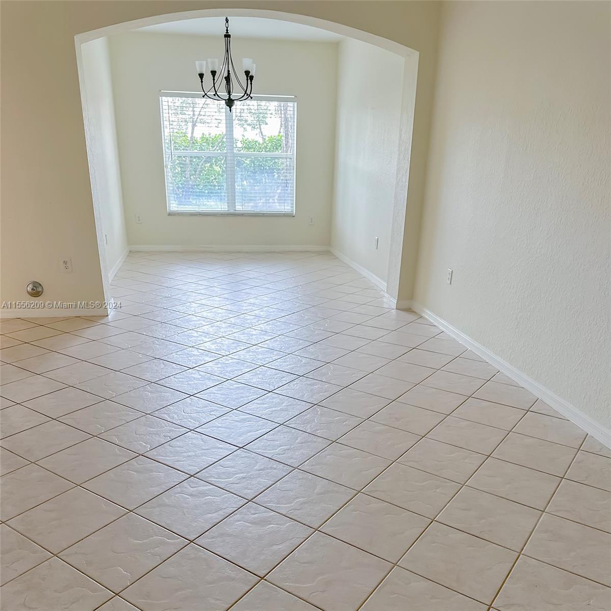 5791 NW 116th Ave 107, Doral, Florida 33178, 3 Bedrooms Bedrooms, ,2 BathroomsBathrooms,Residential,For Sale,5791 NW 116th Ave 107,A11556209