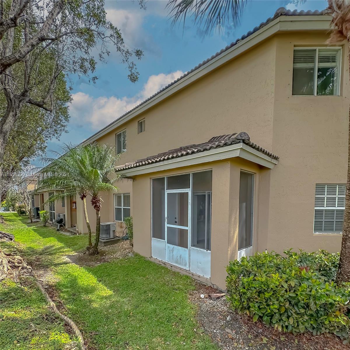 5791 NW 116th Ave 107, Doral, Florida 33178, 3 Bedrooms Bedrooms, ,2 BathroomsBathrooms,Residential,For Sale,5791 NW 116th Ave 107,A11556209