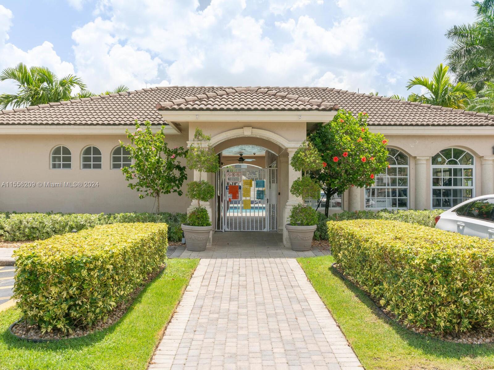 5791 NW 116th Ave 107, Doral, Florida 33178, 3 Bedrooms Bedrooms, ,2 BathroomsBathrooms,Residential,For Sale,5791 NW 116th Ave 107,A11556209