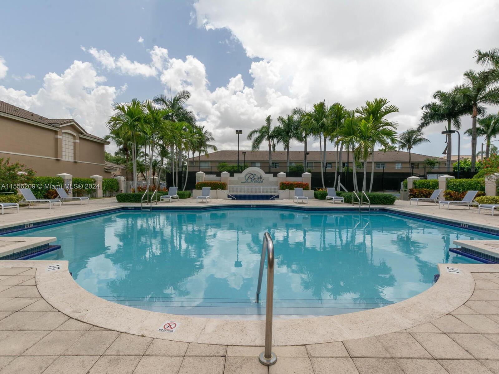 5791 NW 116th Ave 107, Doral, Florida 33178, 3 Bedrooms Bedrooms, ,2 BathroomsBathrooms,Residential,For Sale,5791 NW 116th Ave 107,A11556209