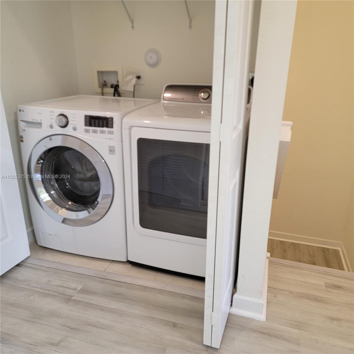 101 SE 33rd Ter 101, Homestead, Florida 33033, 3 Bedrooms Bedrooms, ,2 BathroomsBathrooms,Residential,For Sale,101 SE 33rd Ter 101,A11555375