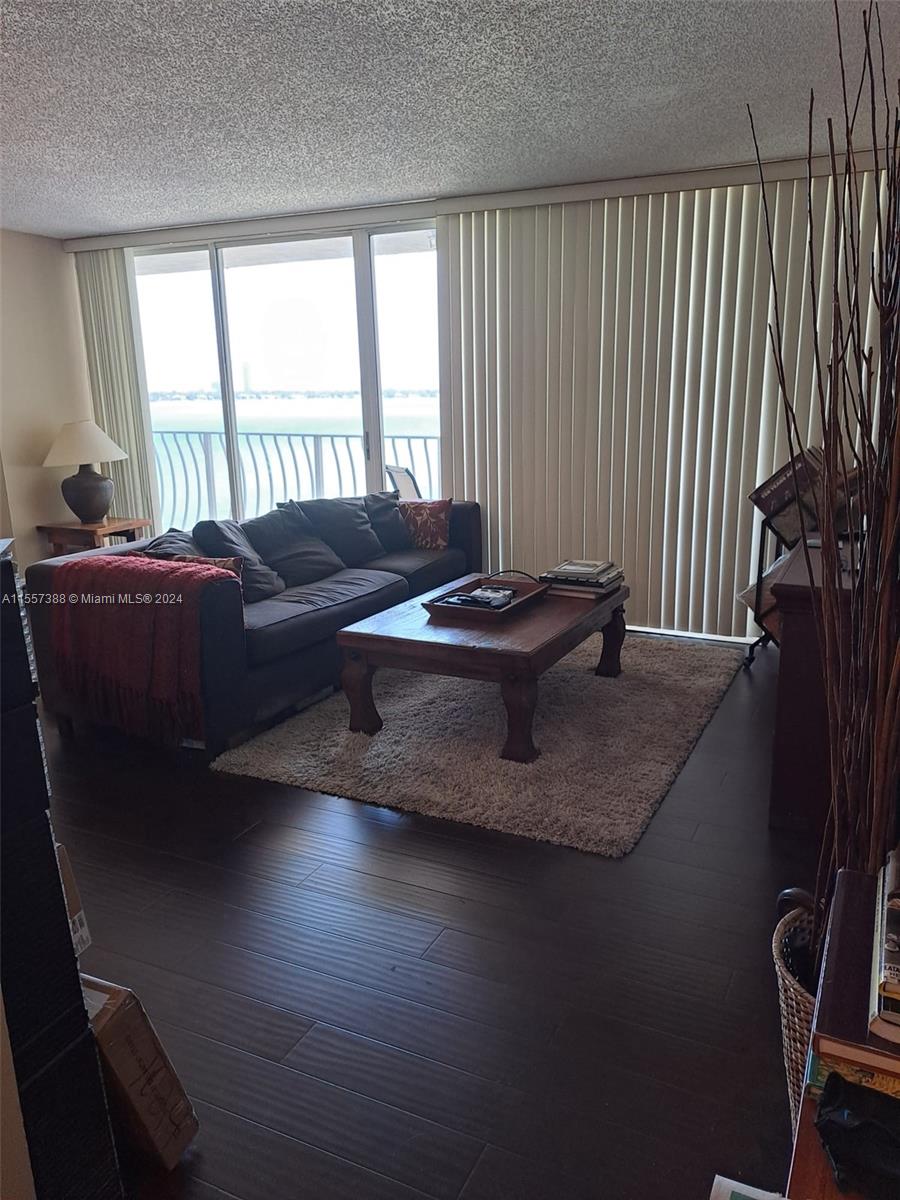 7601 E Treasure Dr 1024, North Bay Village, Florida 33141, 2 Bedrooms Bedrooms, ,2 BathroomsBathrooms,Residential,For Sale,7601 E Treasure Dr 1024,A11557388