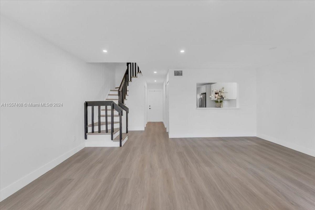 442 SE 11th Ter 442, Dania Beach, Florida 33004, 2 Bedrooms Bedrooms, ,1 BathroomBathrooms,Residential,For Sale,442 SE 11th Ter 442,A11557408