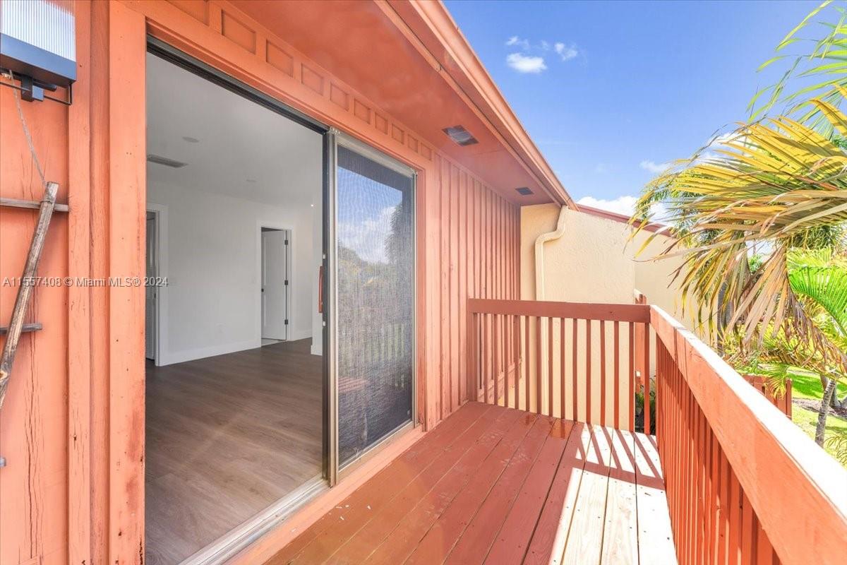 442 SE 11th Ter 442, Dania Beach, Florida 33004, 2 Bedrooms Bedrooms, ,1 BathroomBathrooms,Residential,For Sale,442 SE 11th Ter 442,A11557408