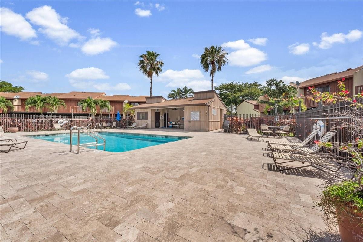 442 SE 11th Ter 442, Dania Beach, Florida 33004, 2 Bedrooms Bedrooms, ,1 BathroomBathrooms,Residential,For Sale,442 SE 11th Ter 442,A11557408