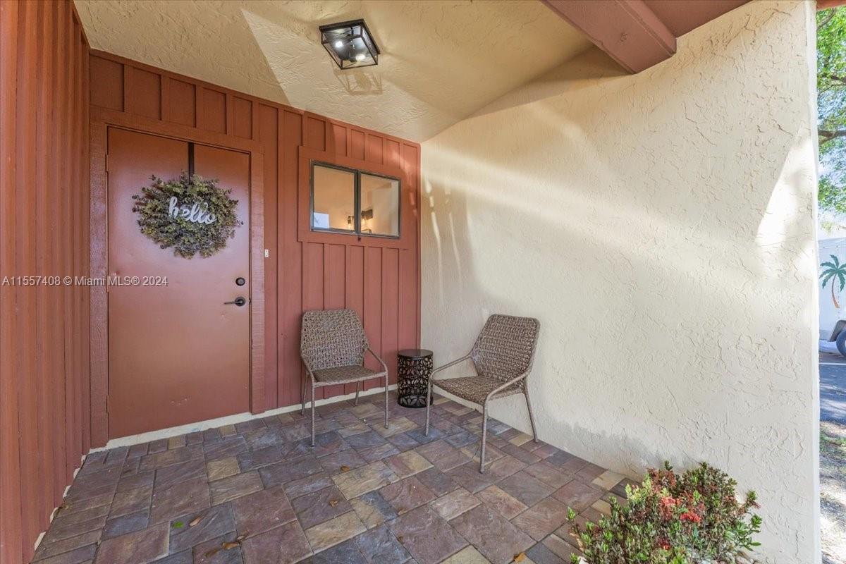 442 SE 11th Ter 442, Dania Beach, Florida 33004, 2 Bedrooms Bedrooms, ,1 BathroomBathrooms,Residential,For Sale,442 SE 11th Ter 442,A11557408