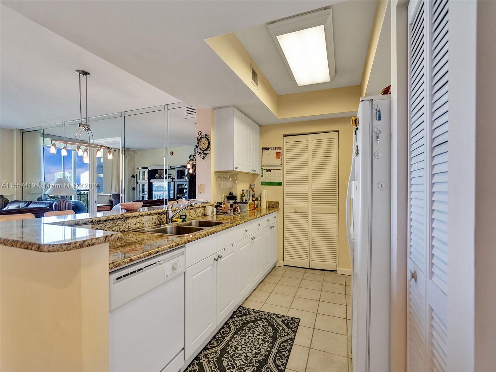 19501 W Country Club Dr 1715, Aventura, Florida 33180, 2 Bedrooms Bedrooms, ,2 BathroomsBathrooms,Residential,For Sale,19501 W Country Club Dr 1715,A11557410