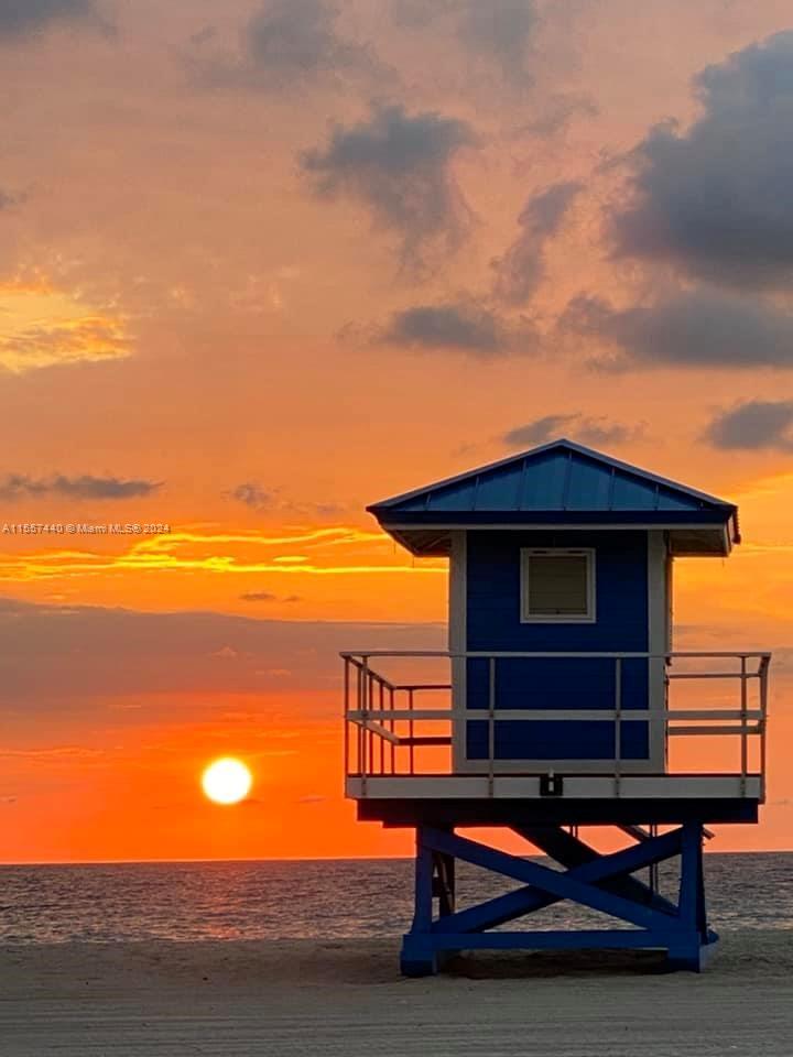 320 S Surf Rd 402, Hollywood, Florida 33019, 1 Bedroom Bedrooms, ,1 BathroomBathrooms,Residentiallease,For Rent,320 S Surf Rd 402,A11557440