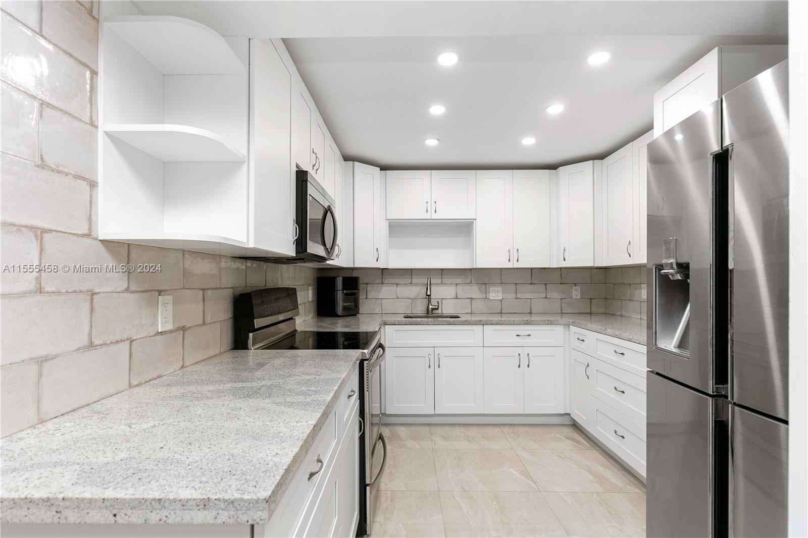 1500 S Ocean Dr 16H, Hollywood, Florida 33019, 2 Bedrooms Bedrooms, ,2 BathroomsBathrooms,Residential,For Sale,1500 S Ocean Dr 16H,A11555458